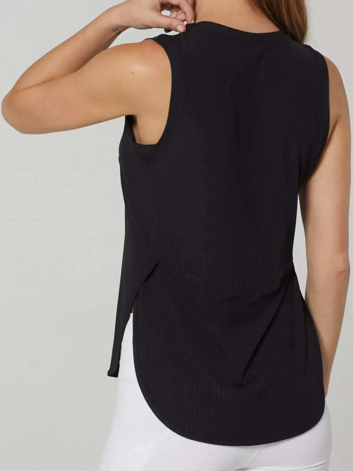 Lightweight Ribbed Active Tank by Trendsi