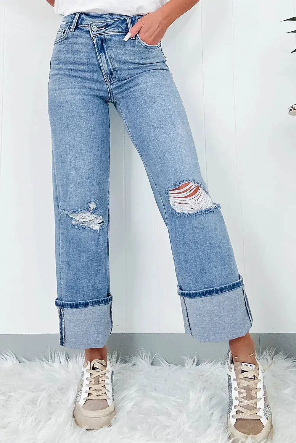 Distressed Straight Jeans with Pockets by Partner Label