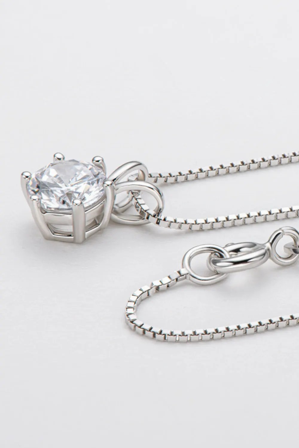 925 Sterling Silver 1 Carat Moissanite Pendant Necklace by Partner Label