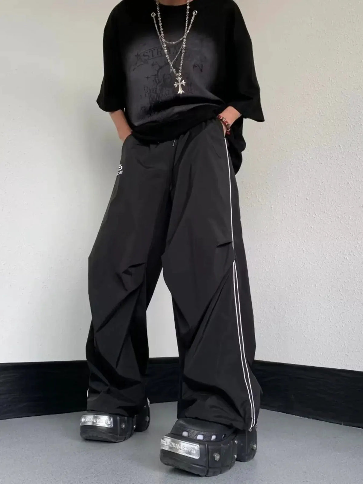 Men's Striped Wide Leg Pants by Trendsi