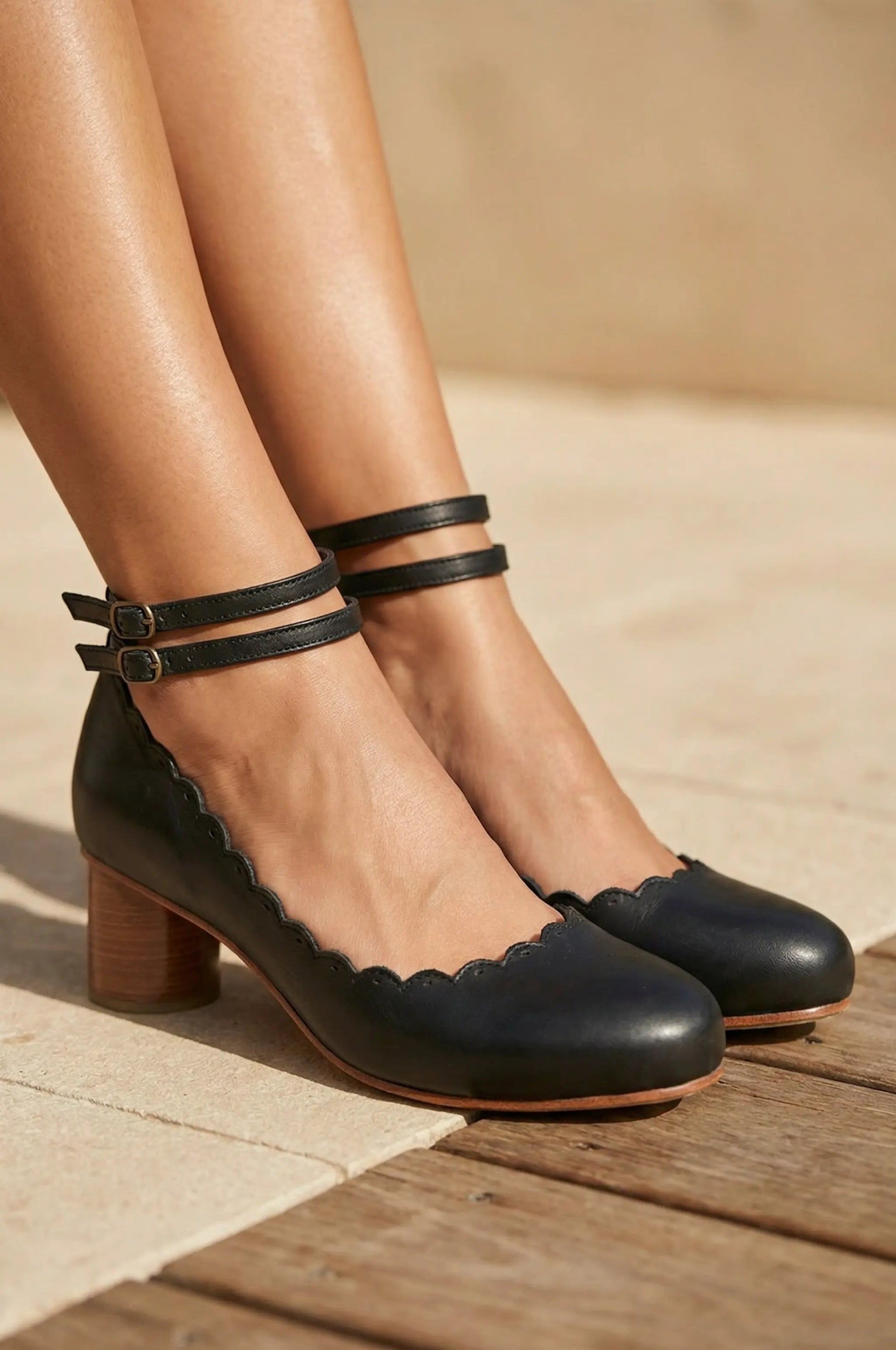 Hermosa Round Heel Leather Pumps 5 cm (Sz. 12.5) by ELF