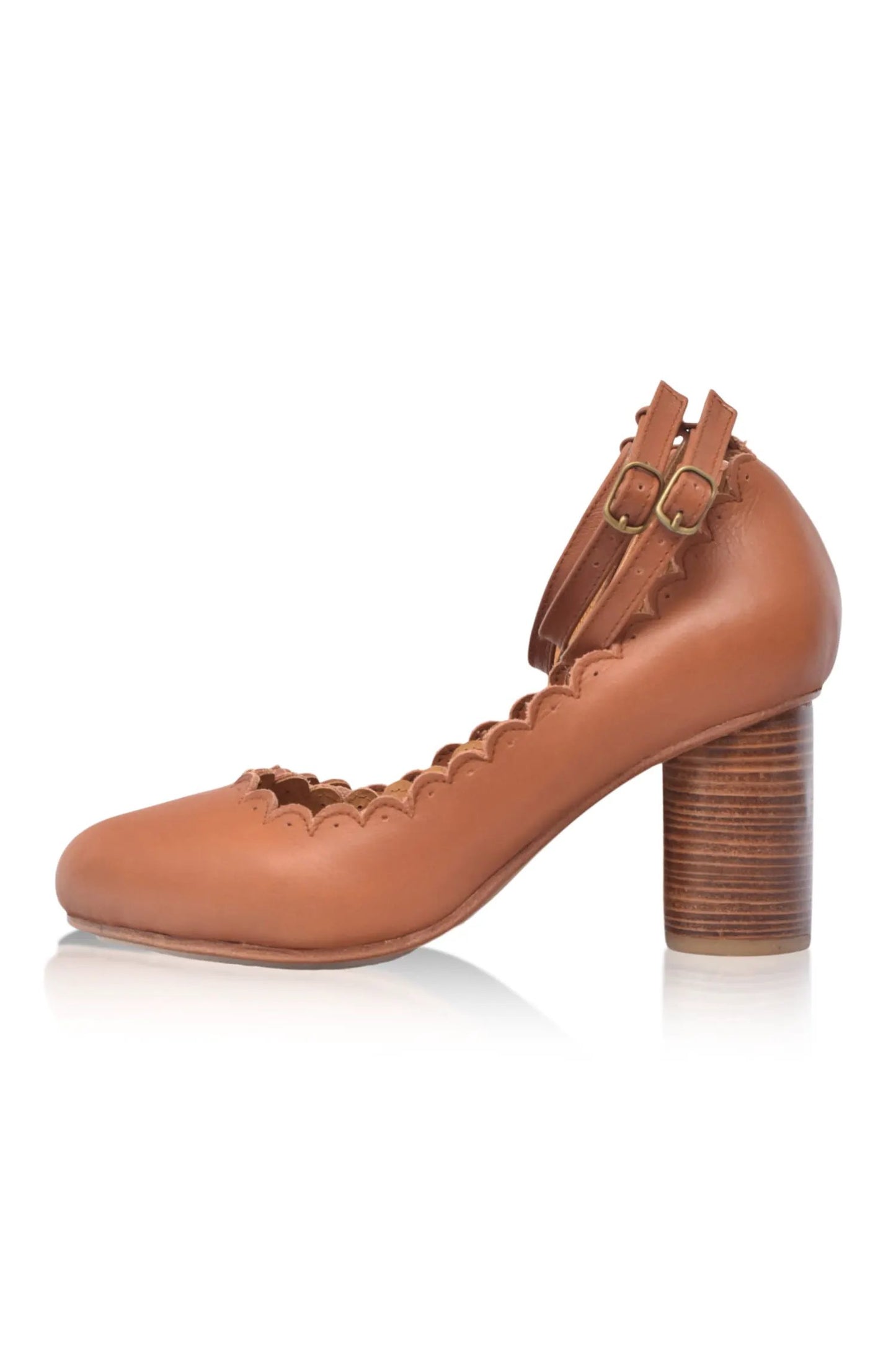 Hermosa Round Heel Leather Pumps by ELF