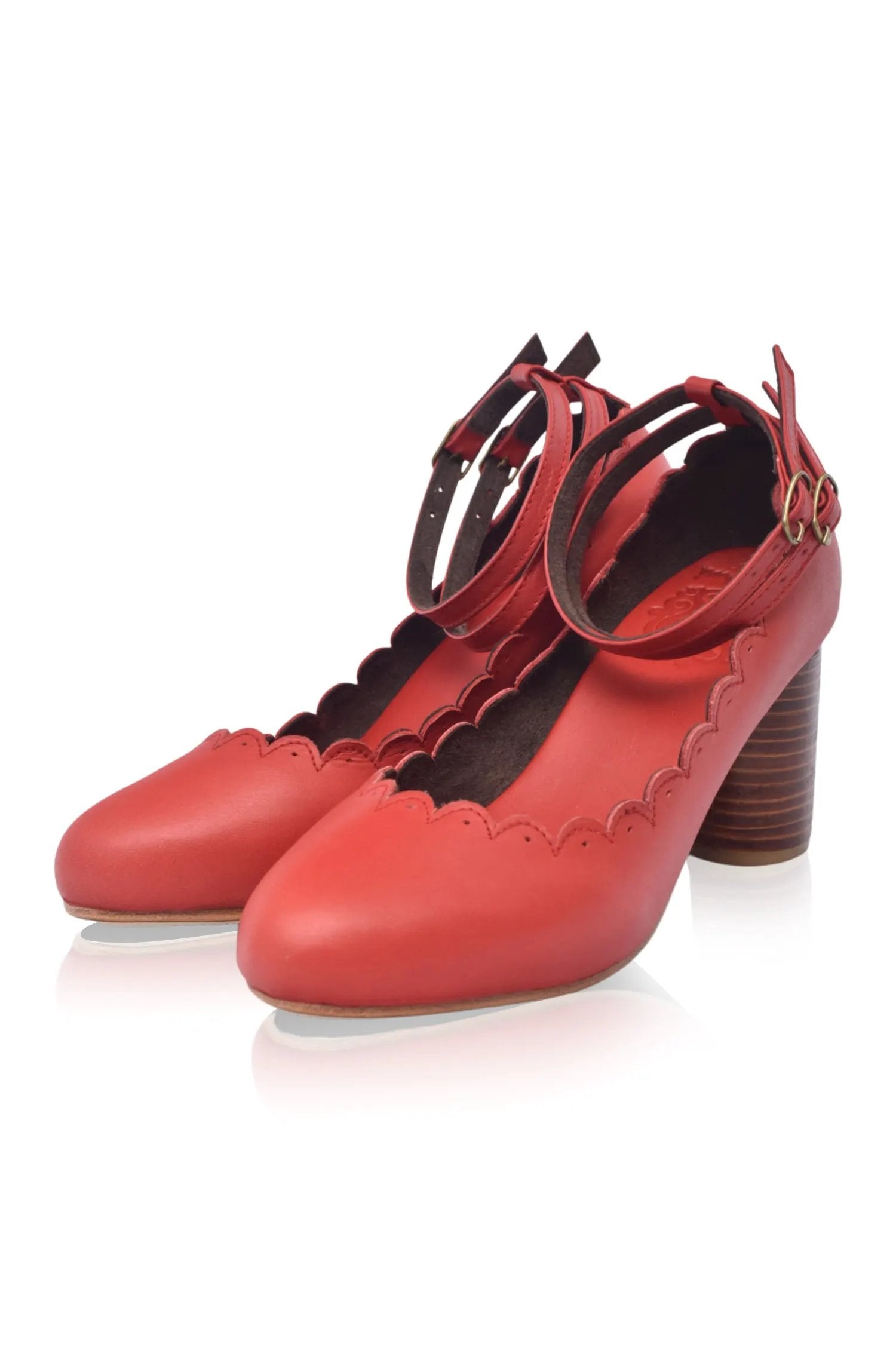 Hermosa Round Heel Leather Pumps by ELF