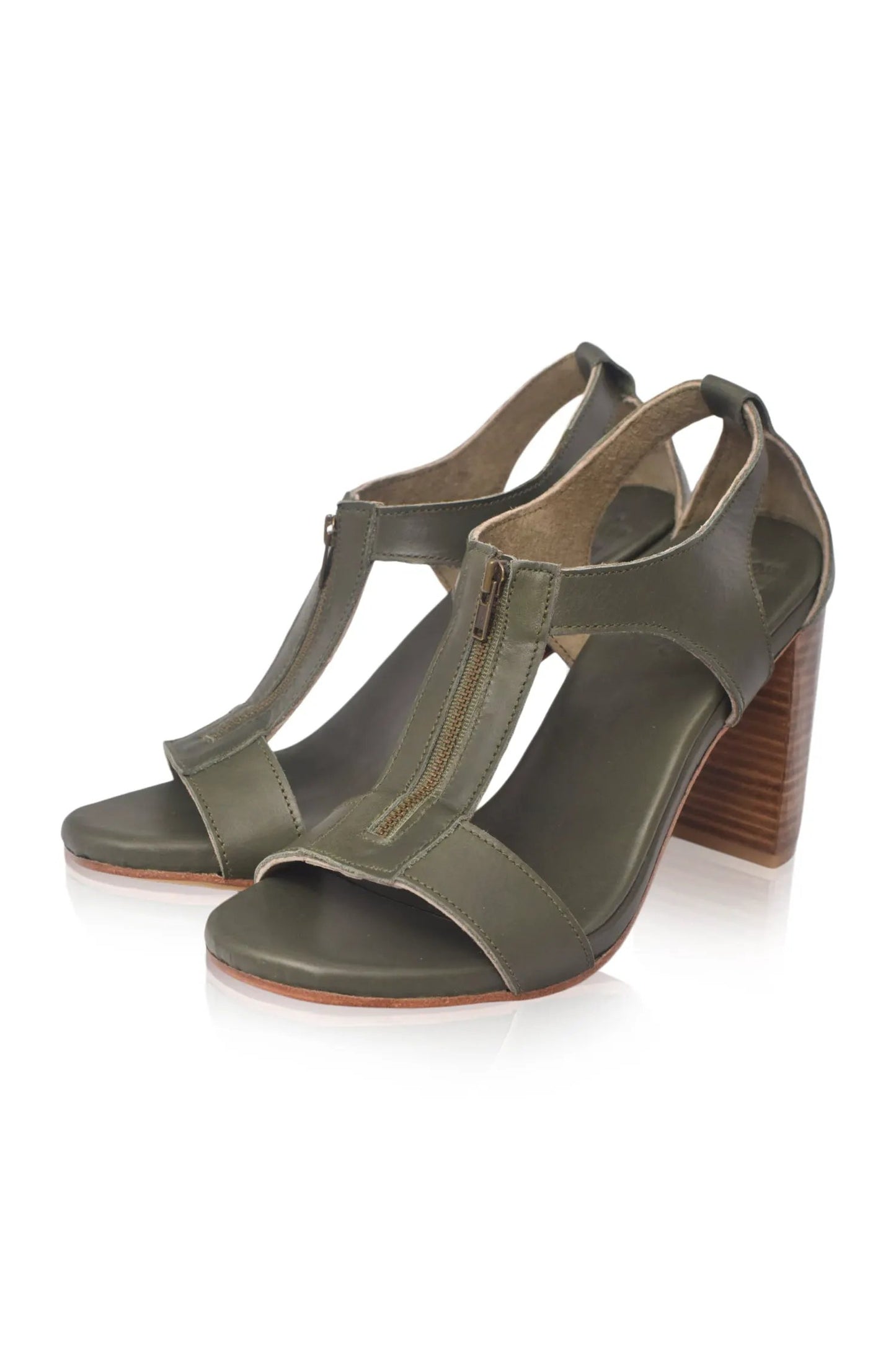 Makoa Block Heel Leather Sandals (Sz. 8.5) by ELF
