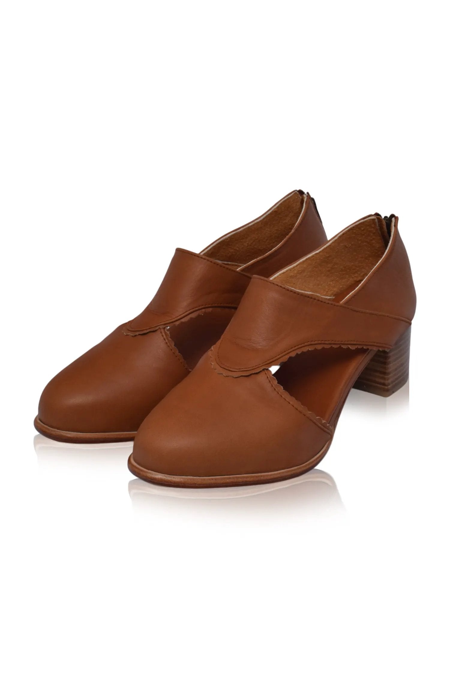 Rain Kiss Leather Heel Bootie 5 cm Heel (Sz. 6.5) by ELF
