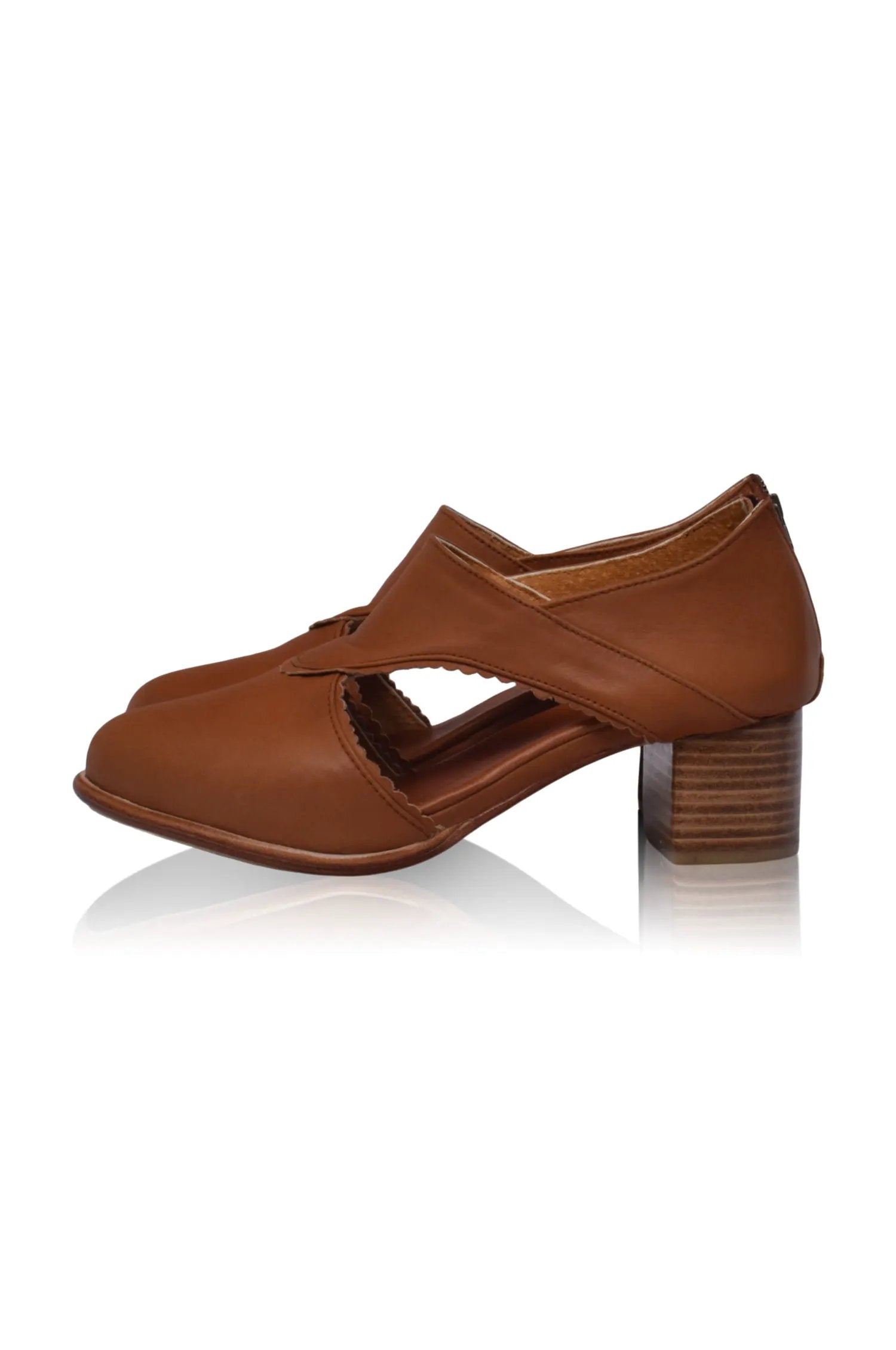Rain Kiss Leather Heel Bootie 5 cm Heel (Sz. 6.5) by ELF