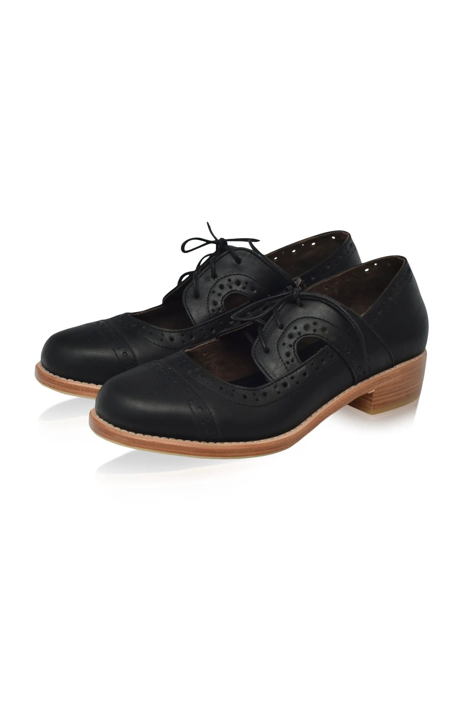 Scandinavia Leather Oxfords (Sz. 4 & 5) by ELF