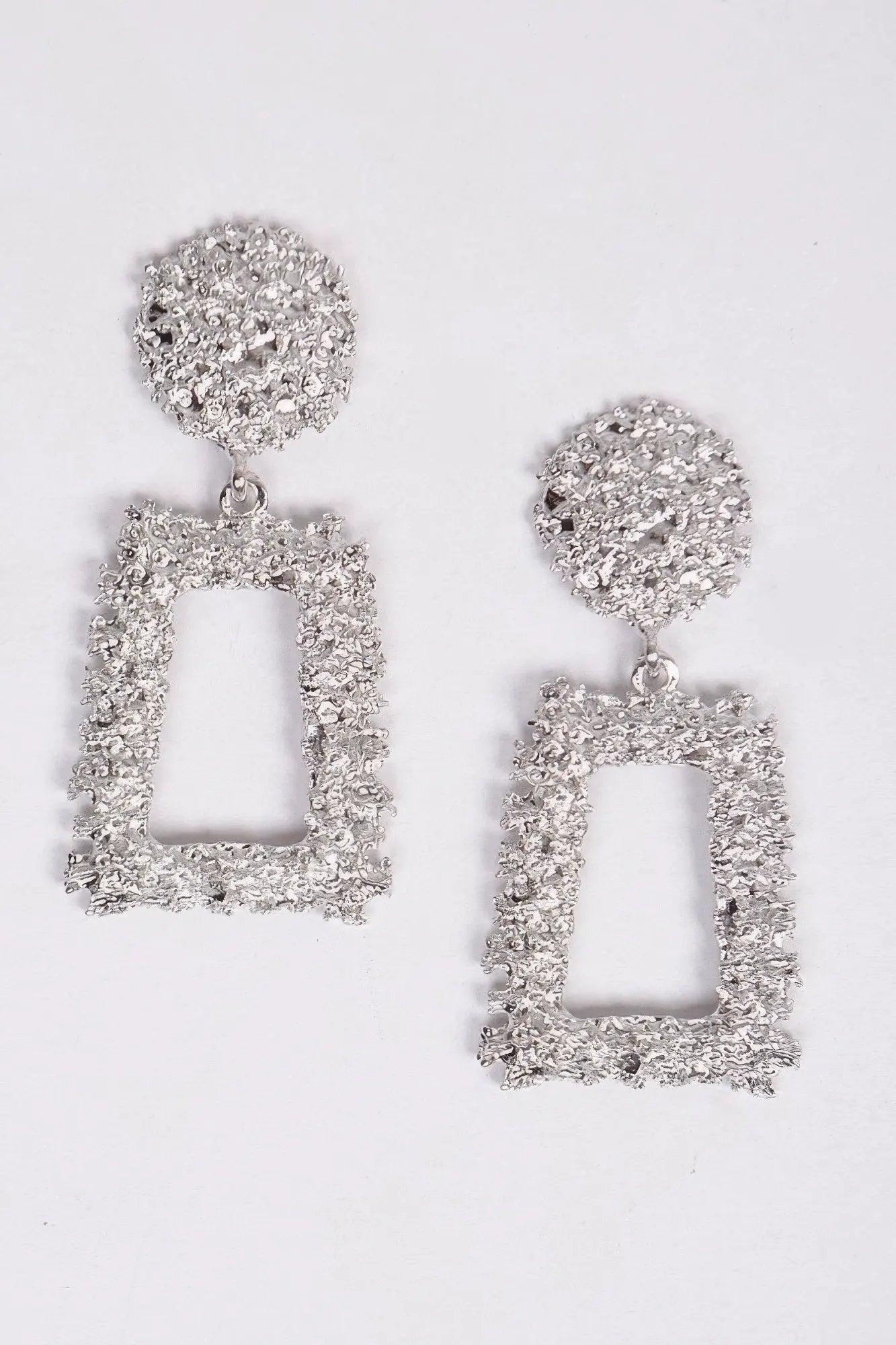 WOMEN'S EARRINGS Trending Prêt-à-Porter New Collection WASHINGTON SQUARE BYMANYC ® New York by BYMANYC New York