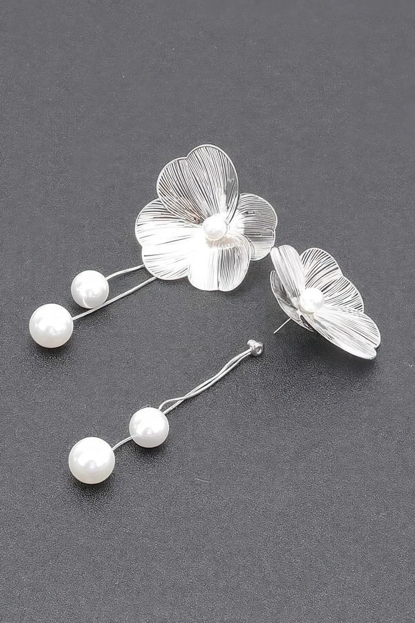 WOMEN'S EARRINGS Trending Prêt-à-Porter New Collection UNION SQUARE BYMANYC ® New York by BYMANYC New York