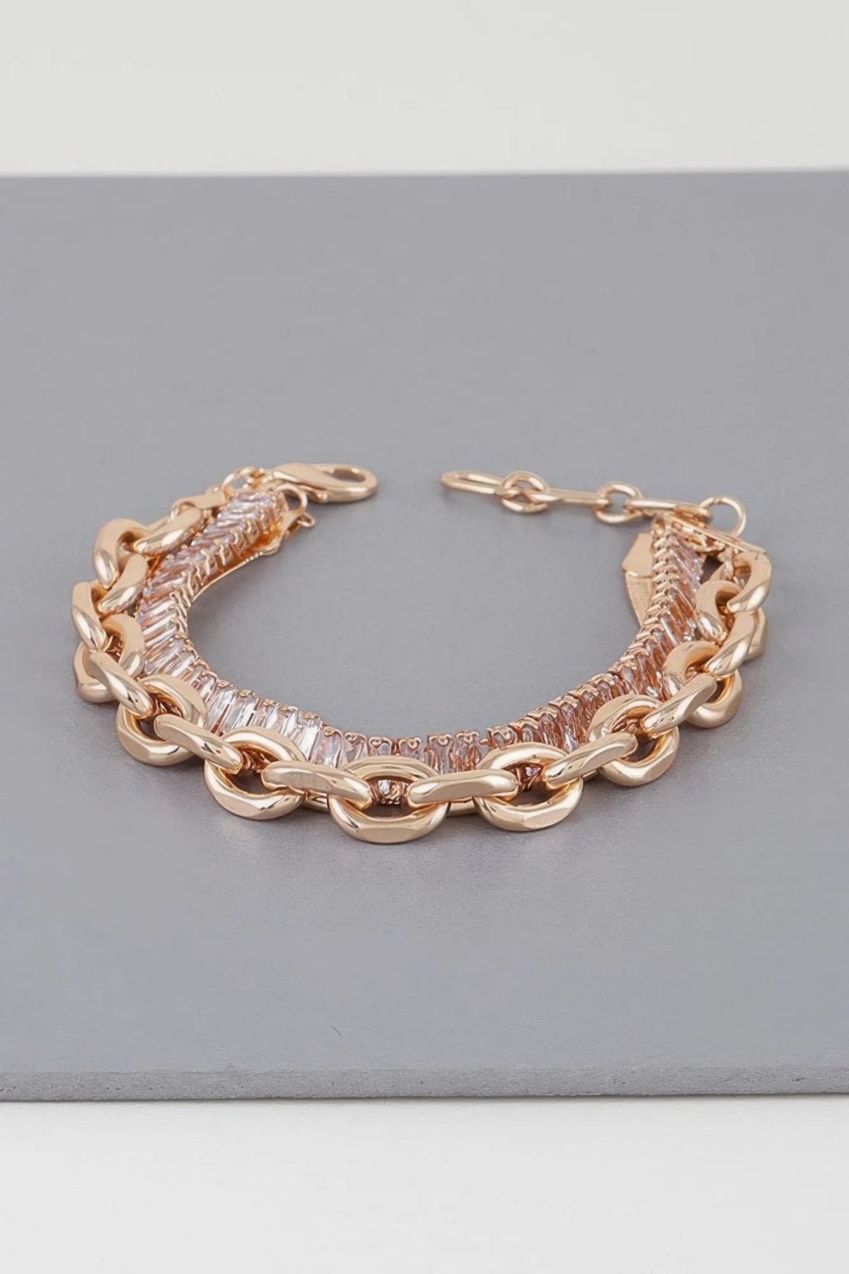 WOMEN'S BRACELETS Trending Prêt-à-Porter New Collection MINNEAPOLIS BYMANYC ® New York by BYMANYC New York