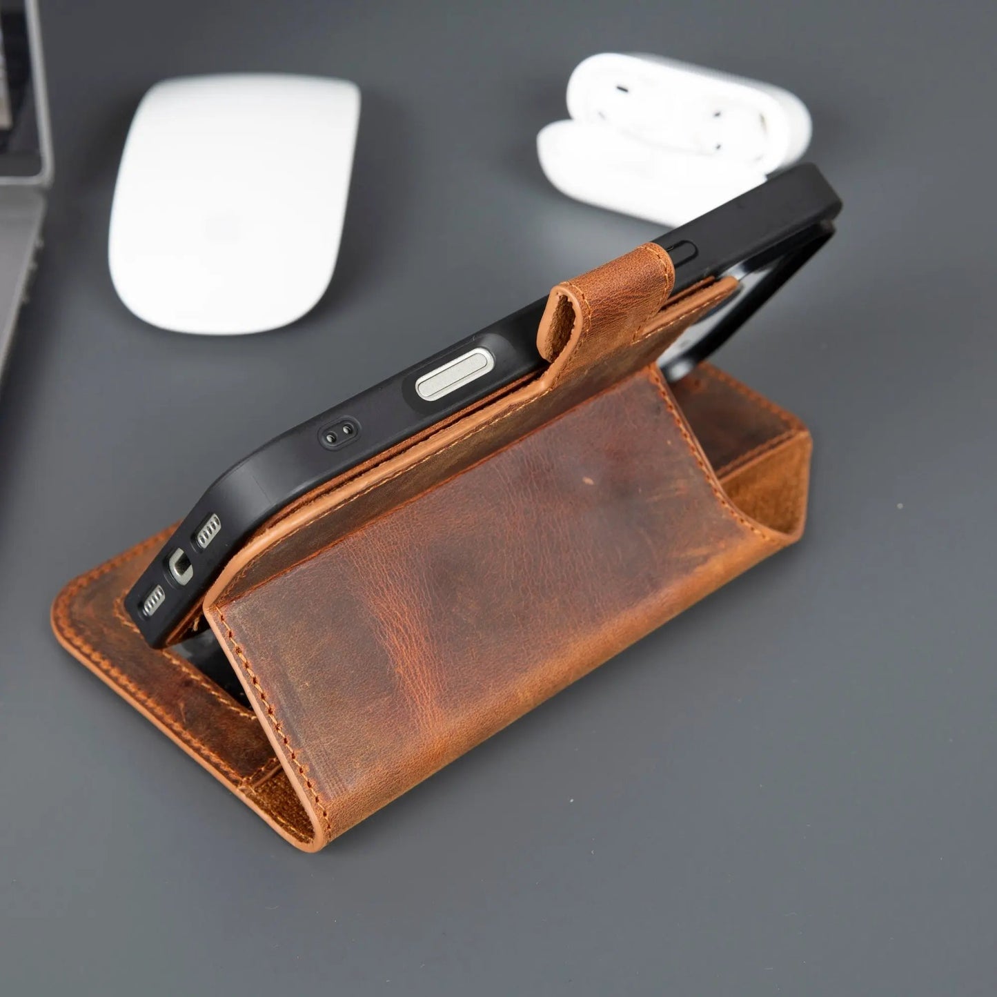 Casper iPhone 17 Leather Wallet Case – MagSafe Compatible by TORONATA