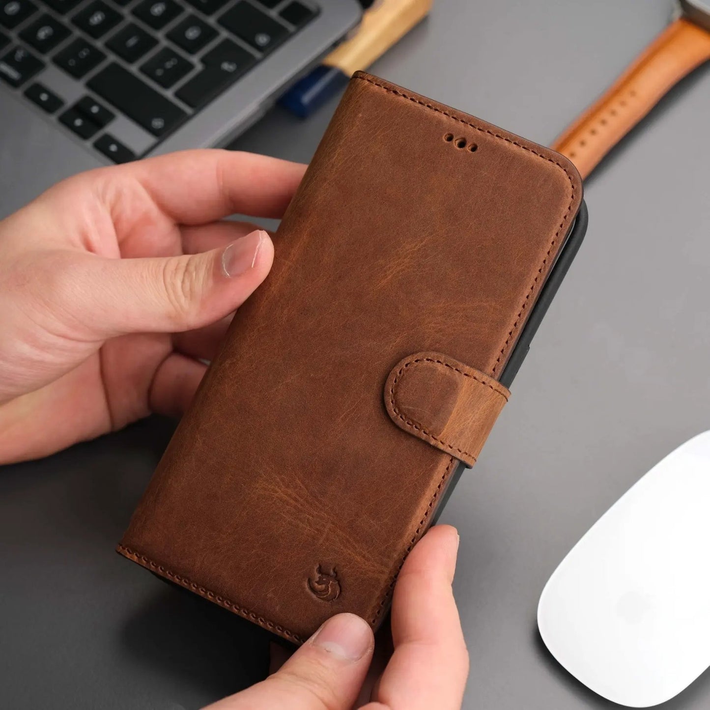 Casper Leather iPhone 14 Pro Wallet Case | MagSafe by TORONATA