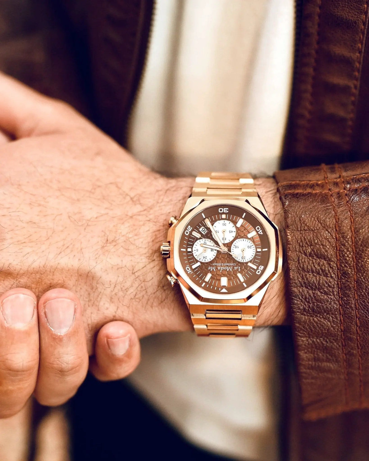Crimson Horizon Maroon Watch - Premium Luxury Timepiece by La Moda Me