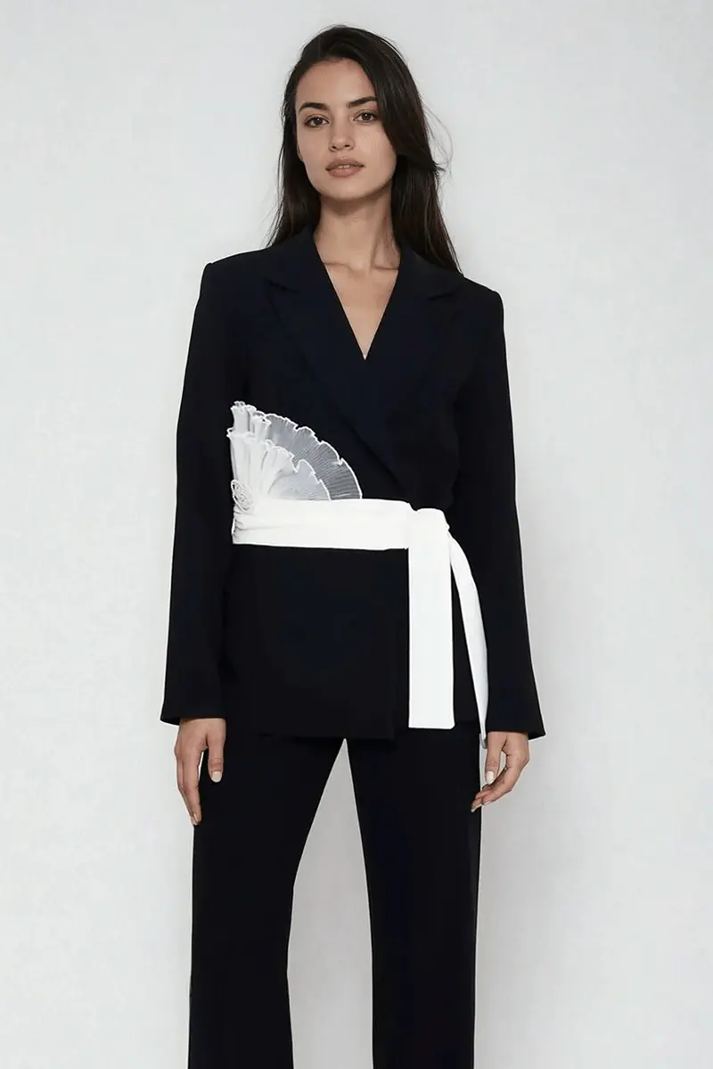 Roset Blazer with Belt by Akalia