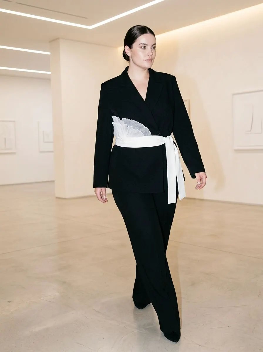 Roset Blazer with Belt by Akalia