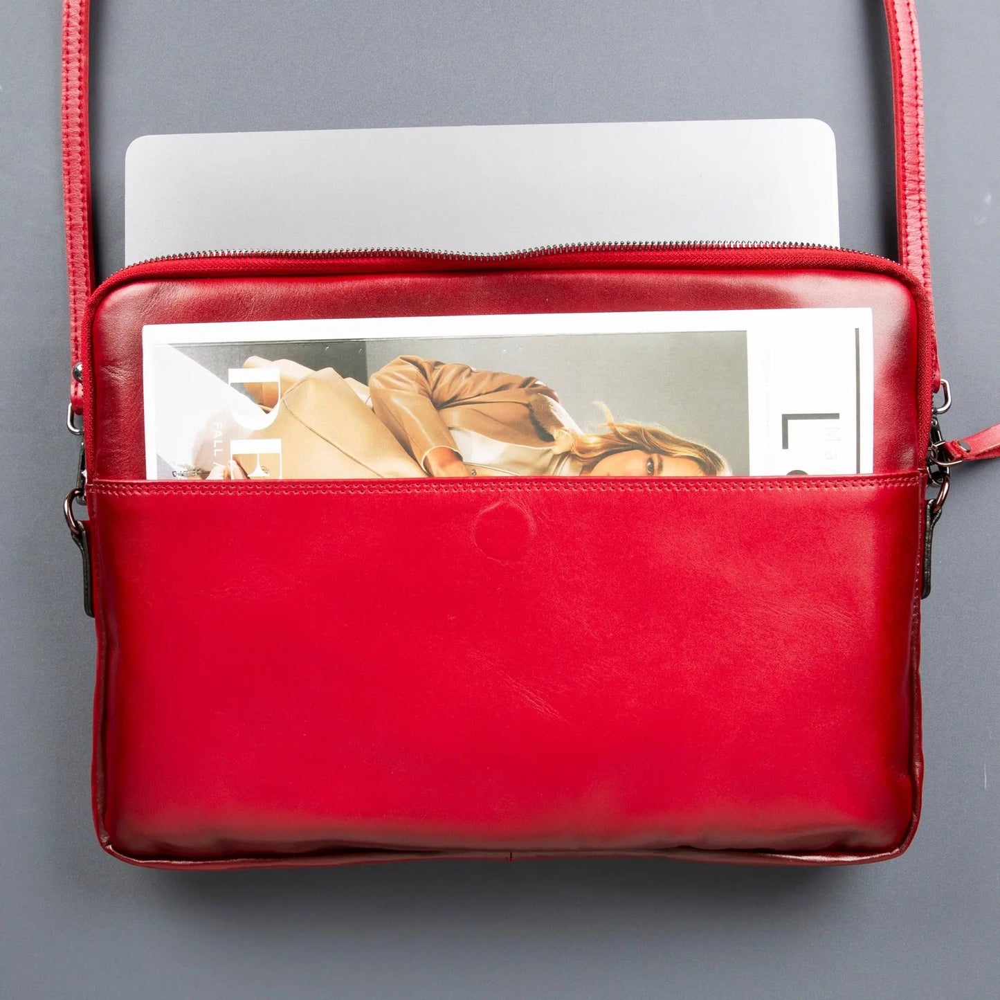Seward Leather Laptop Bag with Shoulder Strap - MacBook Sleeve 14" & 16" by TORONATA