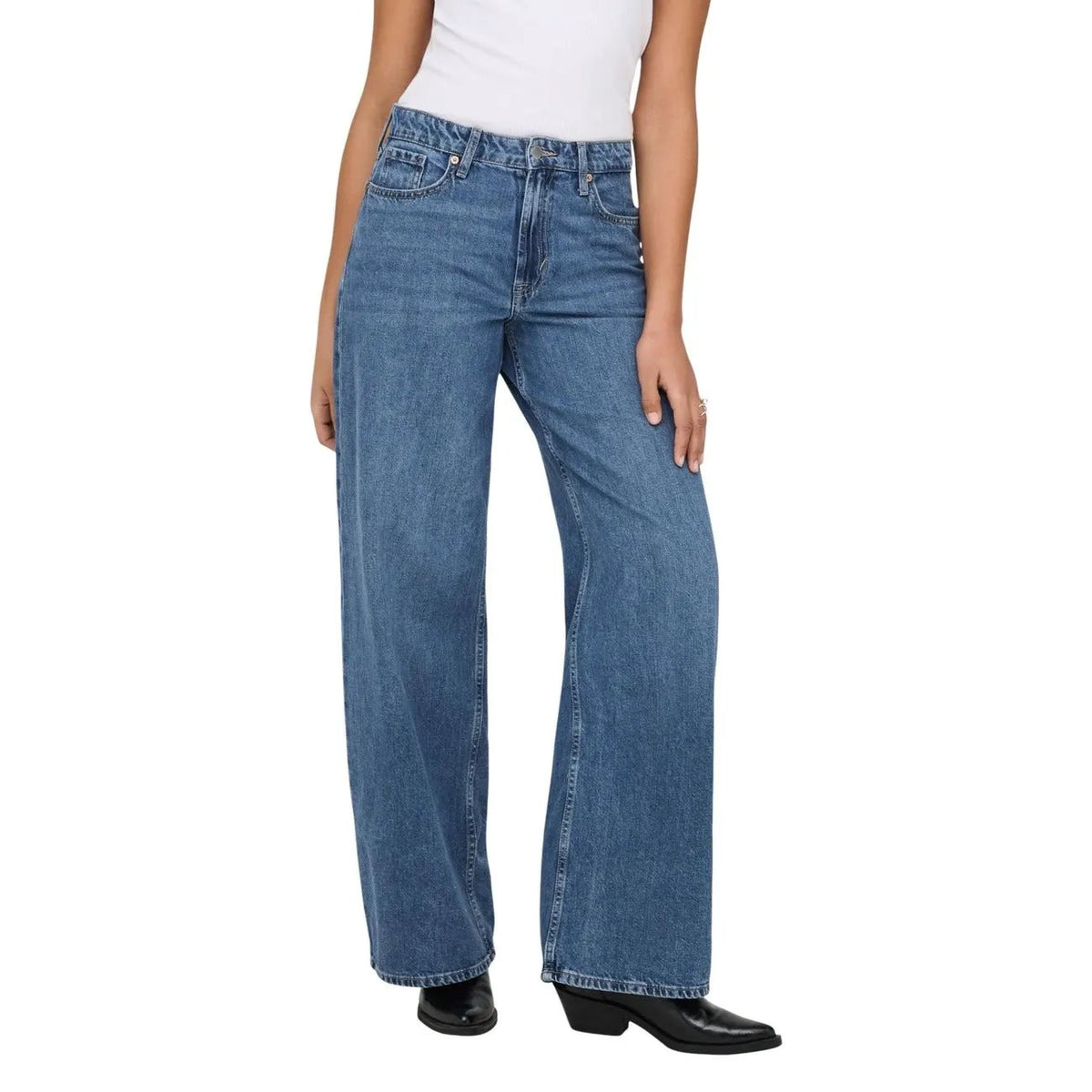 Only Women Light Blue Jeans With Soft Sustainable Organic Cotton Blend by Only